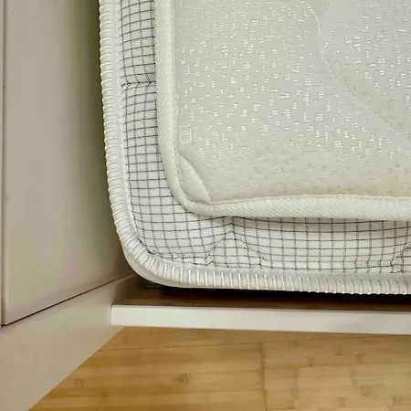 Luxury Charm, 2br-2bh, Sleeps 6, Pool Table
