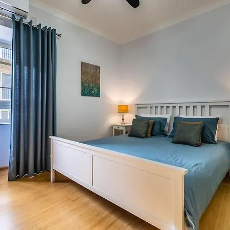 Luxury Charm, 2br-2bh, Sleeps 6, Pool Table