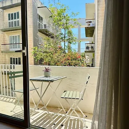Appartamento Luxury Charm, 2br-2bh, Sleeps 6, Pool Table Sliema